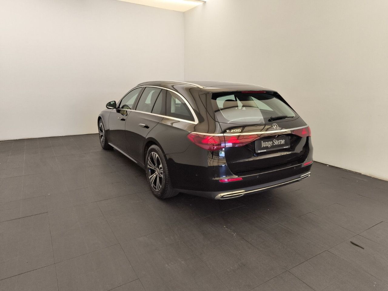 Mercedes-Benz E-Klasse – Bild 7