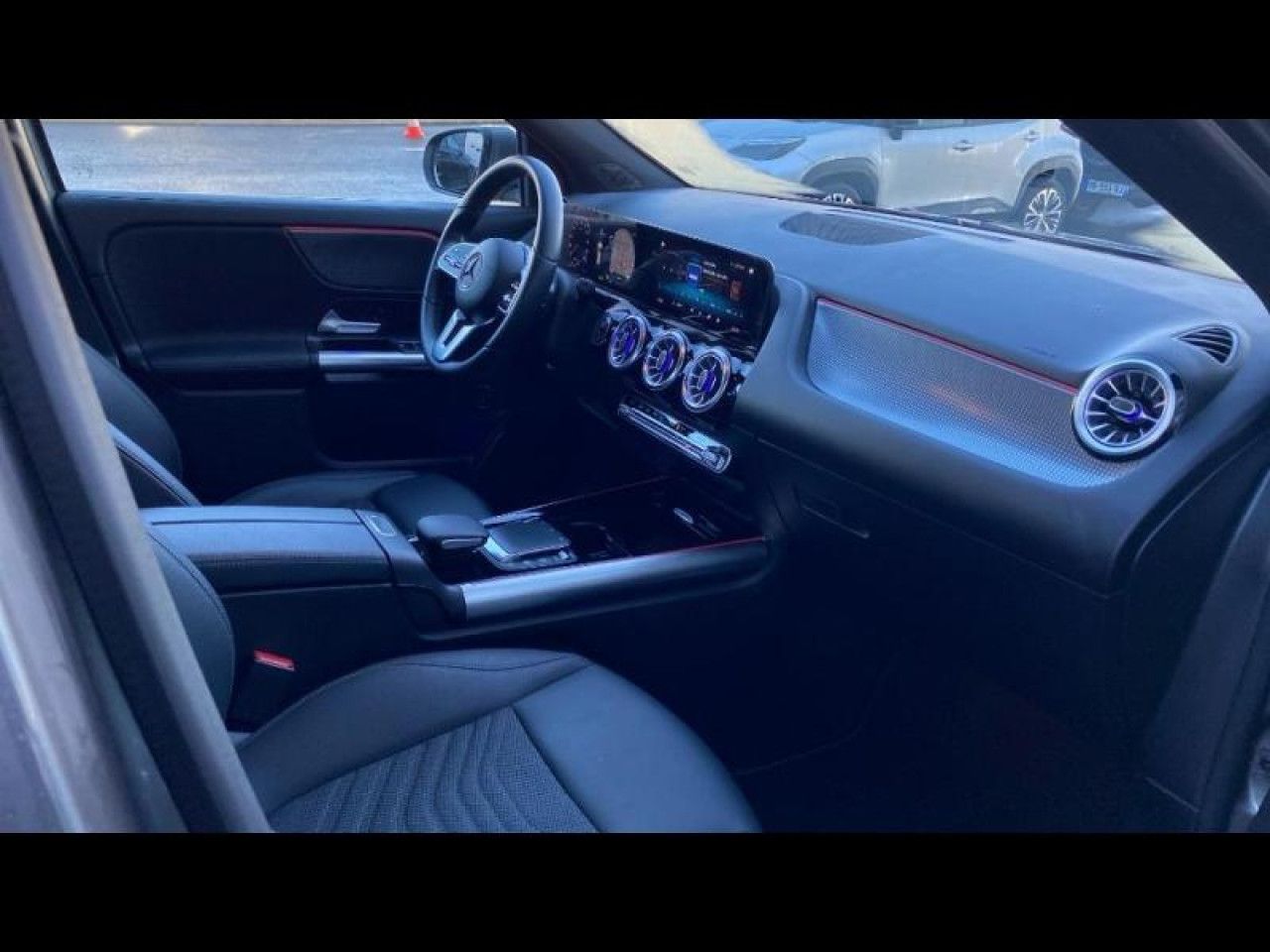 Photo du v&eacute;hicule 15 / 18