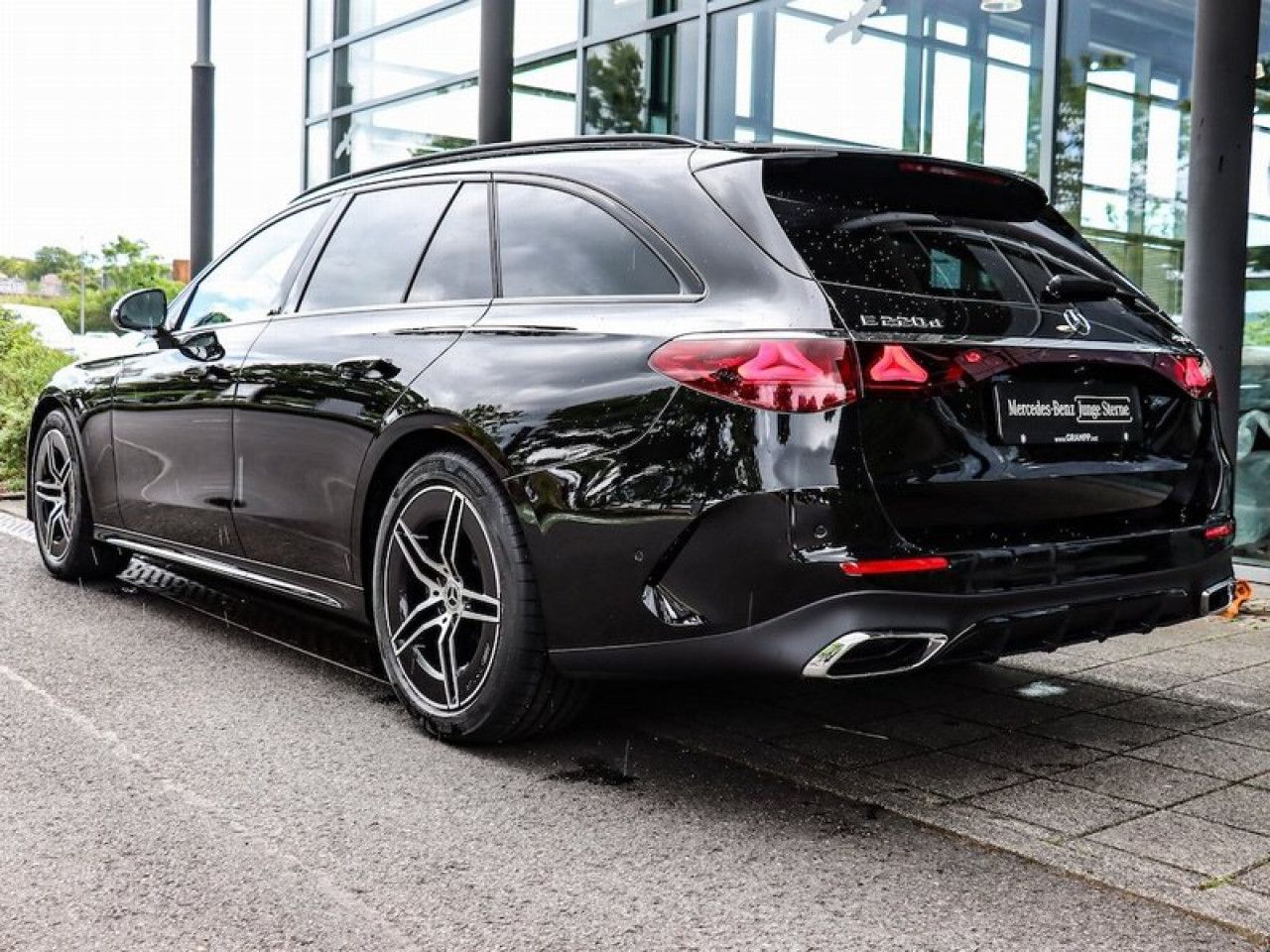 Mercedes-Benz E-Klasse – Bild 13