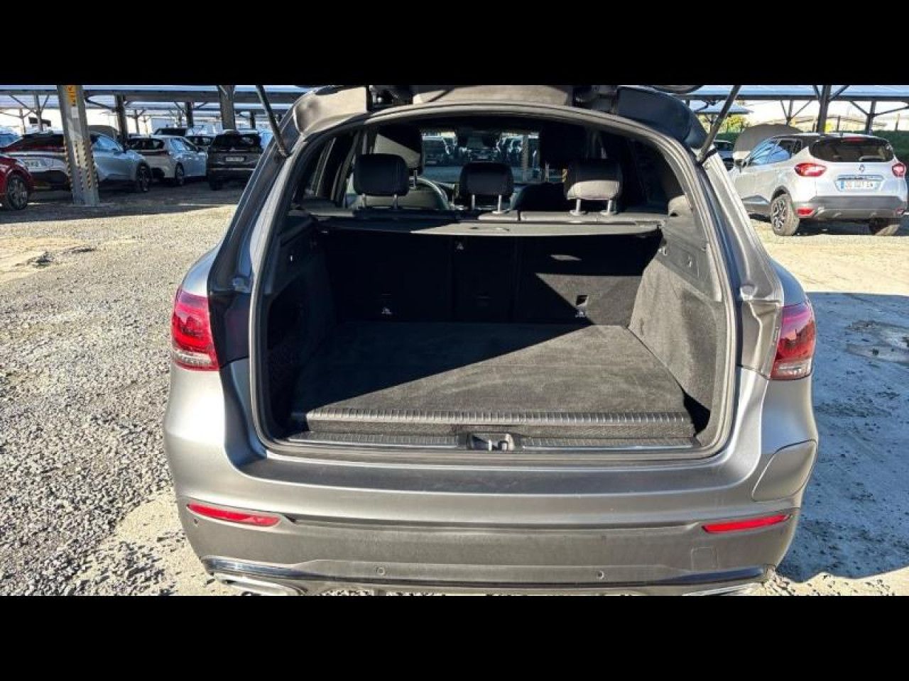 Photo du v&eacute;hicule 9 / 18