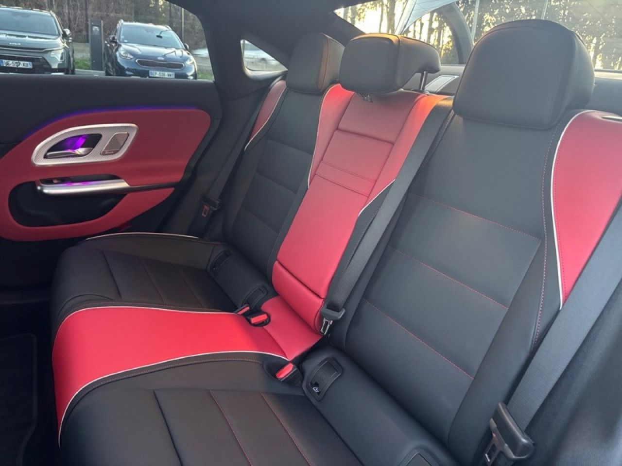 Photo du v&eacute;hicule 17 / 18