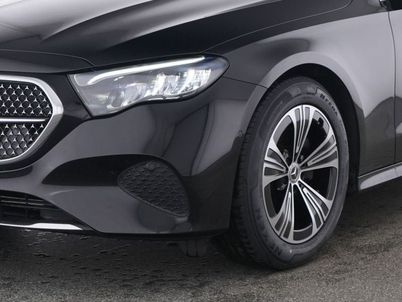 Mercedes-Benz E-Klasse – Bild 12