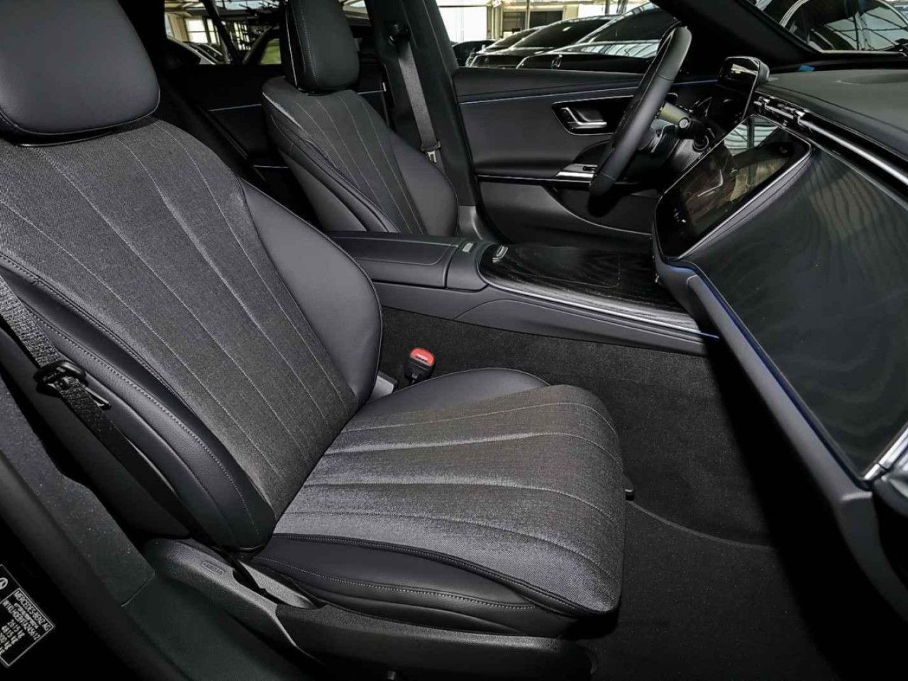 Mercedes-Benz E-Klasse – Bild 4