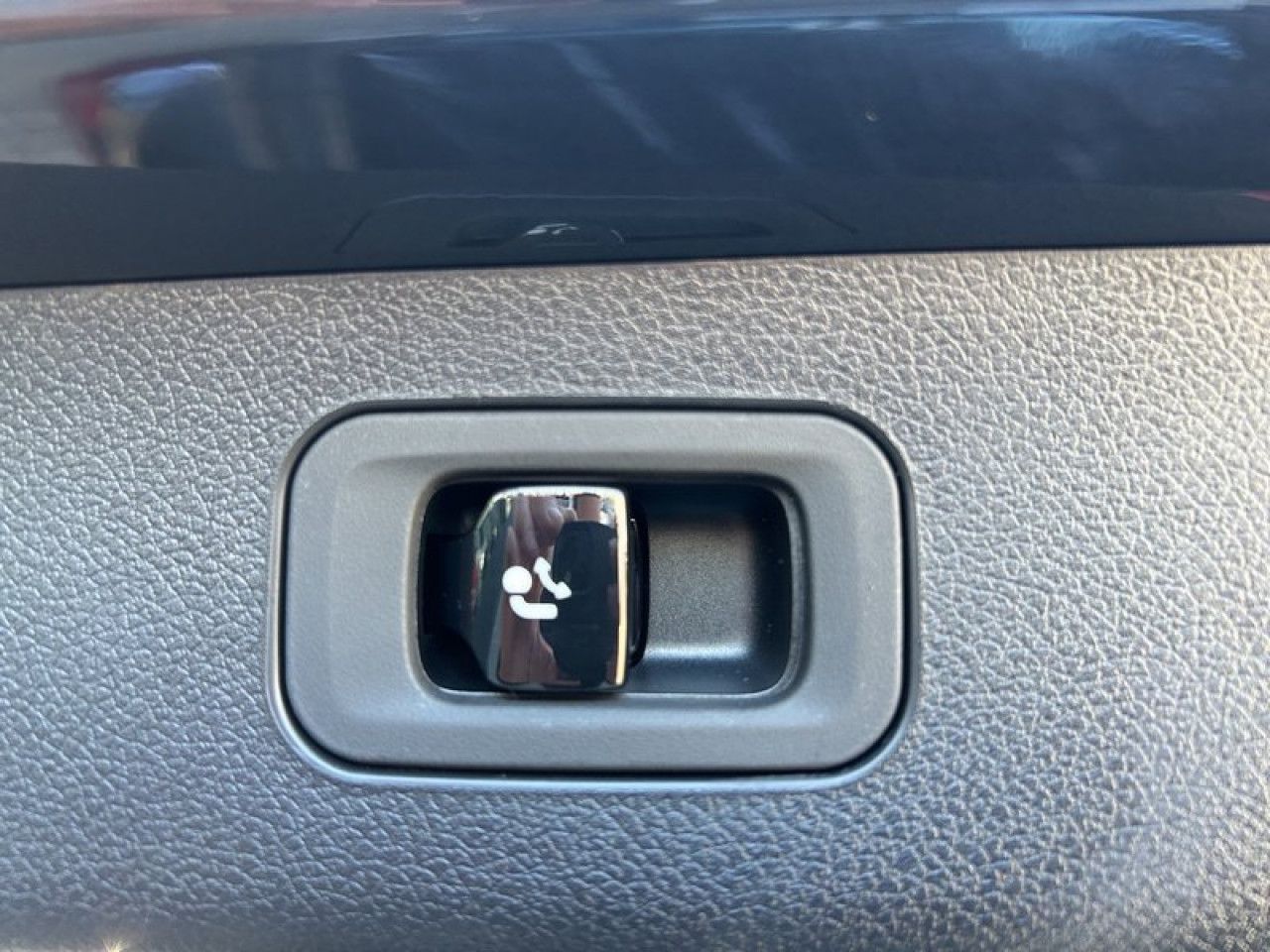 Mercedes-Benz E-Klasse – Bild 18