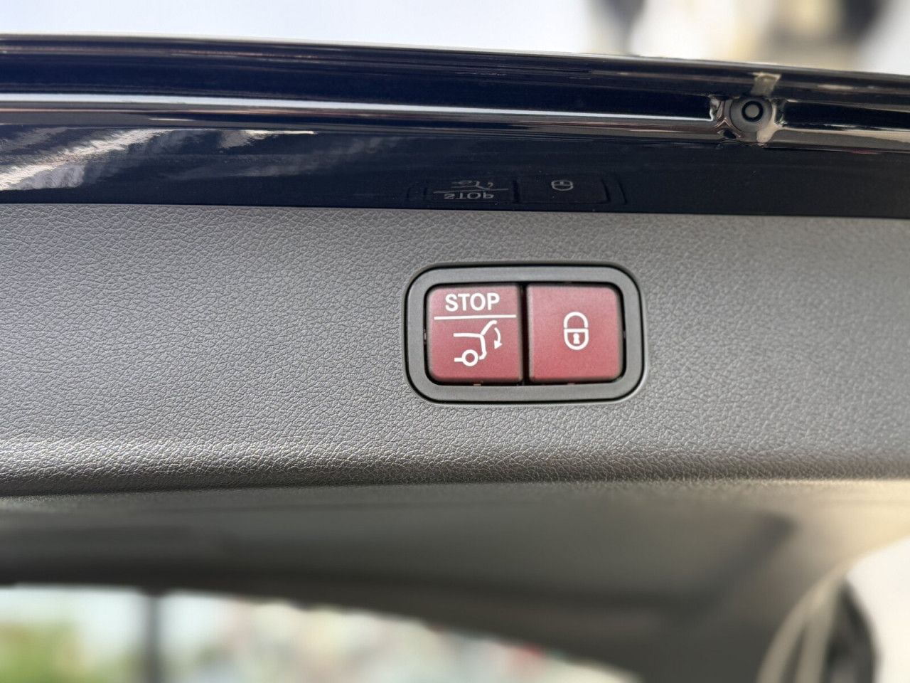 Mercedes-Benz E-Klasse – Bild 7