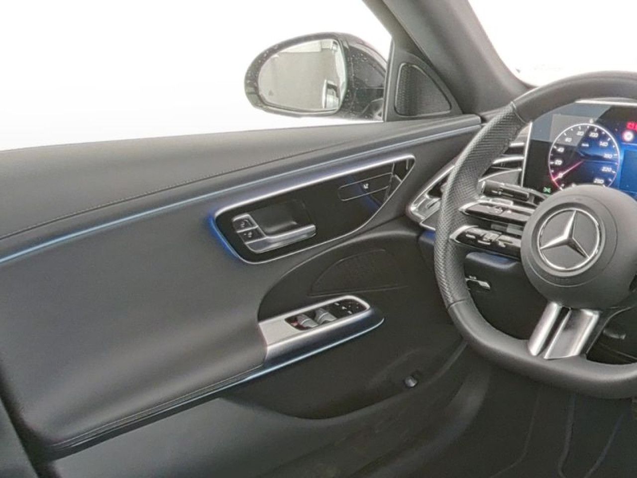 Mercedes-Benz E-Klasse – Bild 8