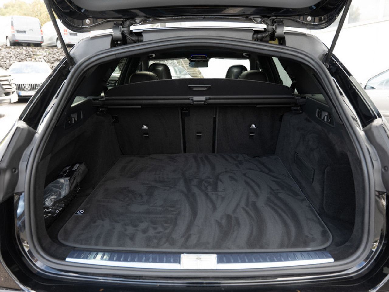 Mercedes-Benz E-Klasse – Bild 6