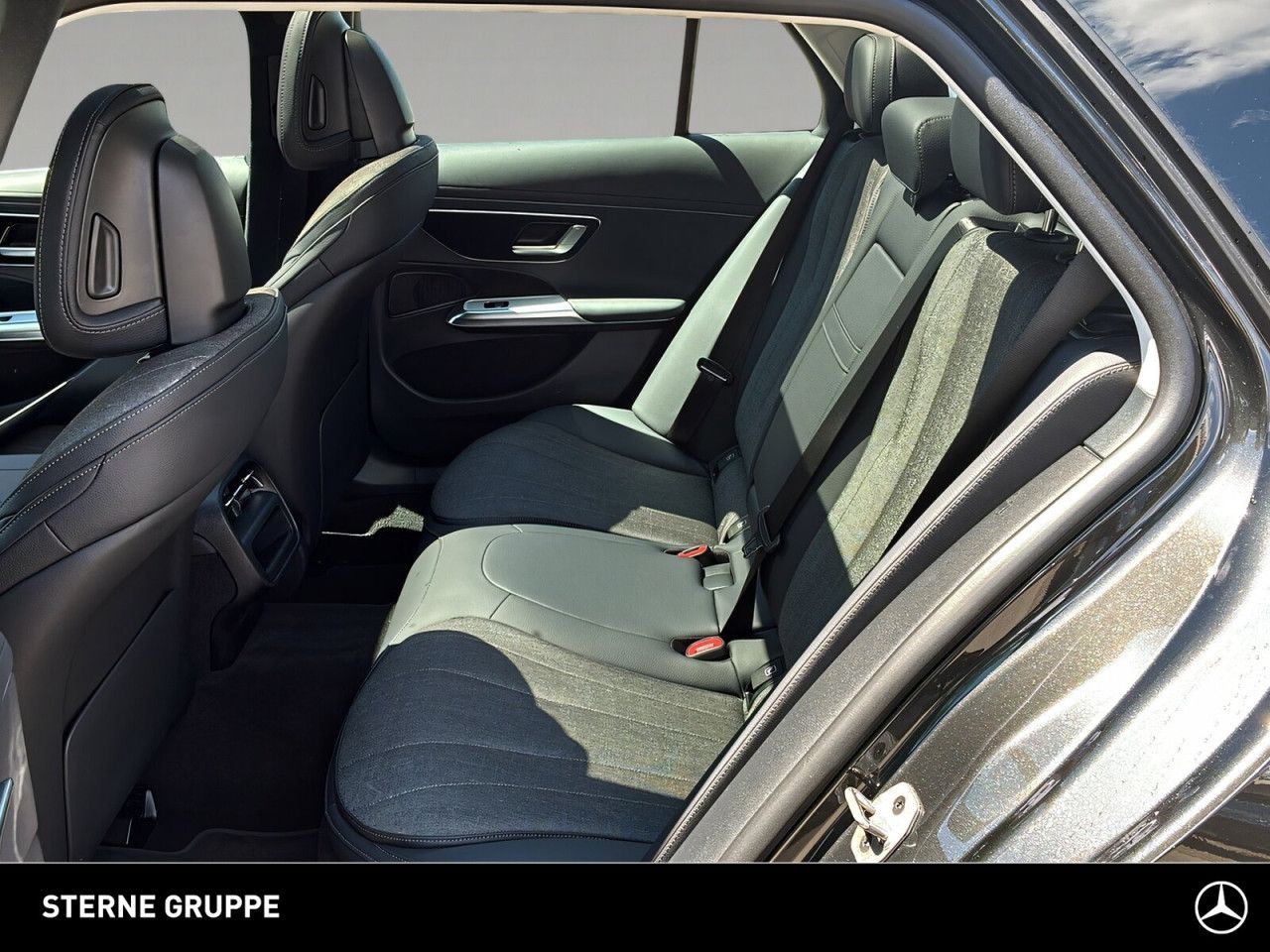 Mercedes-Benz E-Klasse – Bild 13
