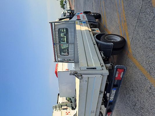 Vehicle image 7 / 9