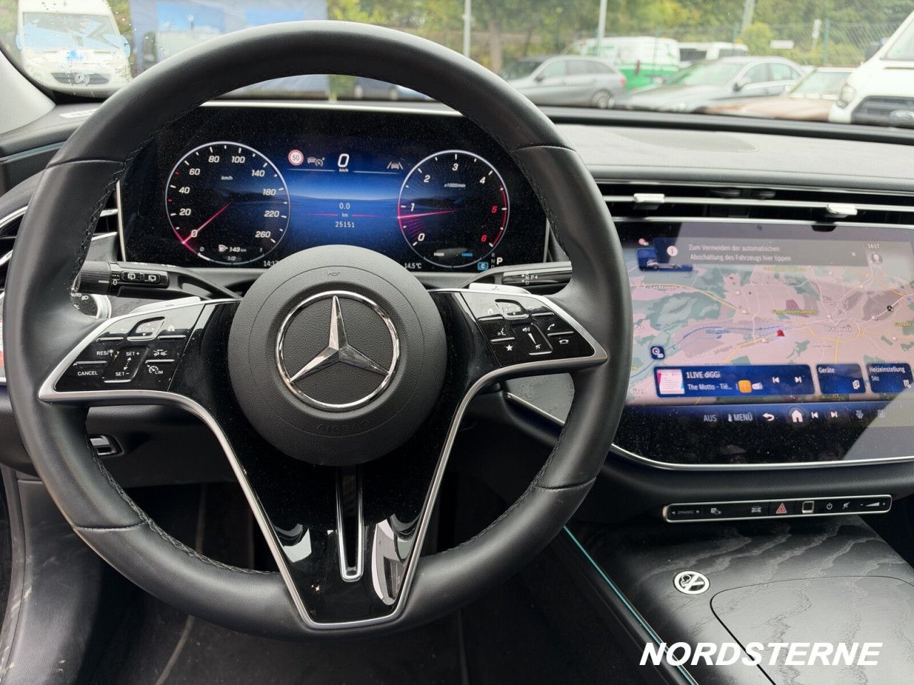Mercedes-Benz E-Klasse – Bild 13