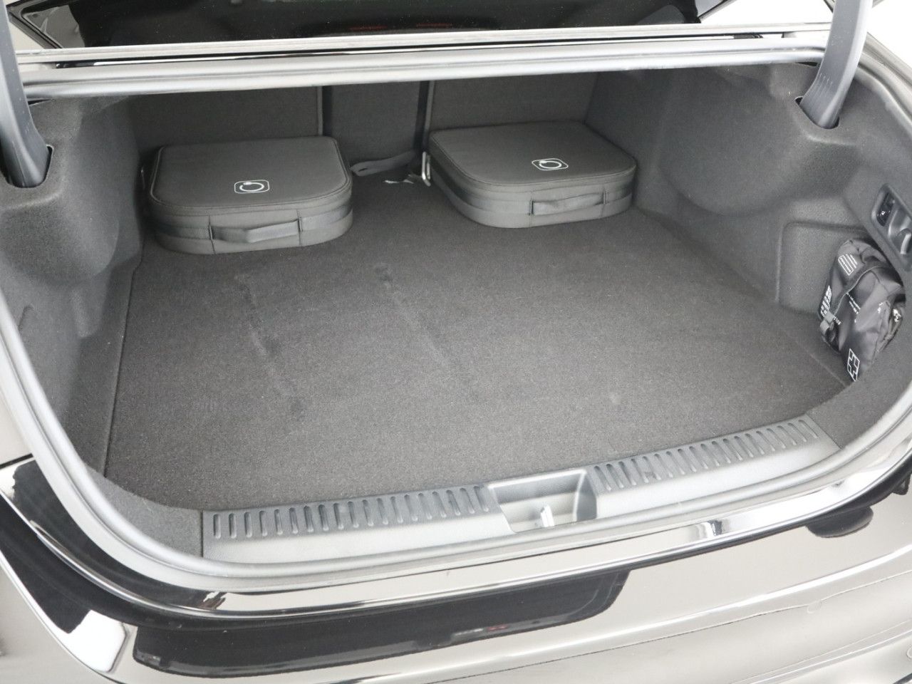 Mercedes-Benz E-Klasse – Bild 22