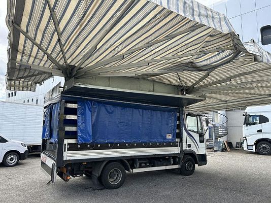 Vehicle image 10 / 19