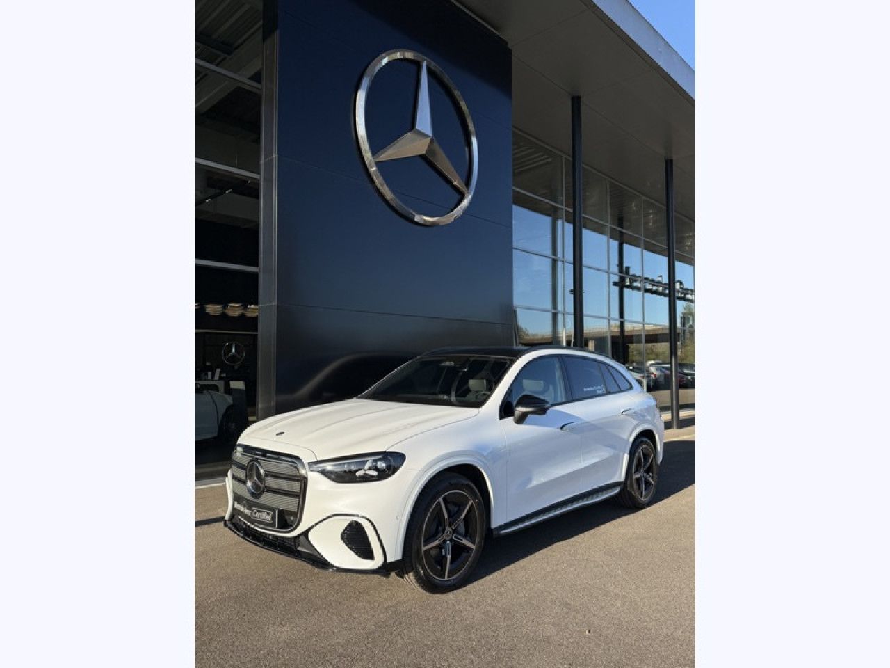 Photo du v&eacute;hicule 1 / 18