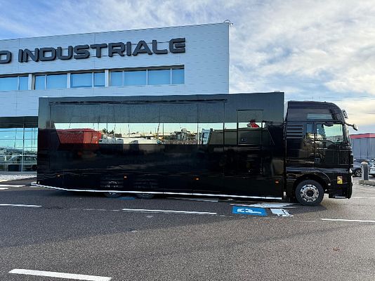 Vehicle image 7 / 15