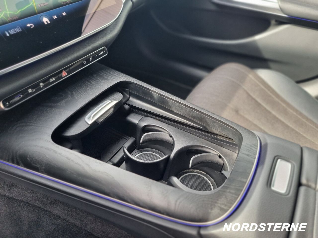 Mercedes-Benz E-Klasse – Bild 23