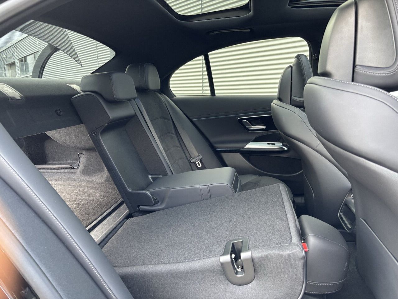 Mercedes-Benz E-Klasse – Bild 18
