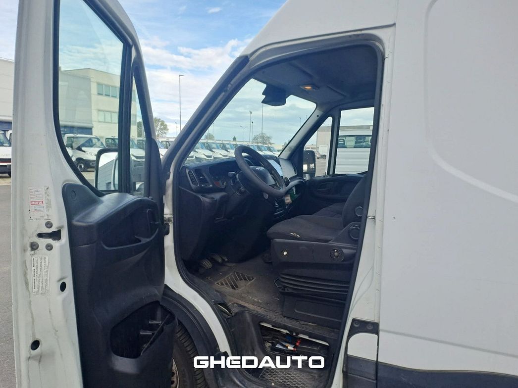 IVECO | DAILY 35S15 PASSO LUNGO