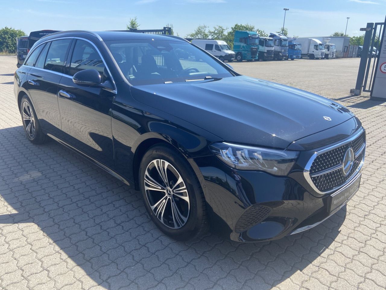 Mercedes-Benz E-Klasse – Bild 4