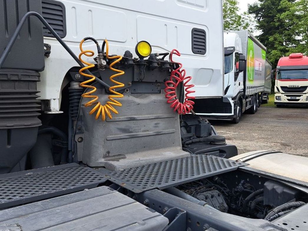 IVECO | AT440S48 T/P