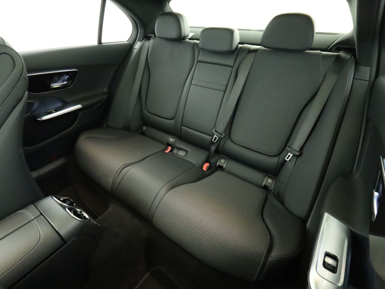 Mercedes-Benz C-Klasse – Bild 18