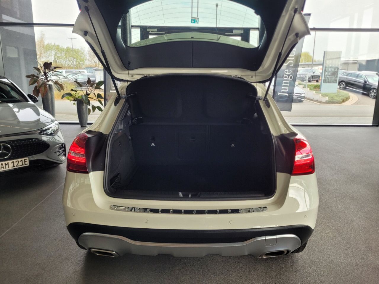 Fahrzeugbild 28 / 30