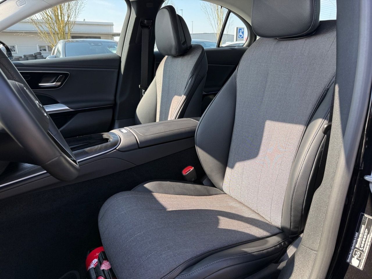 Mercedes-Benz E-Klasse – Bild 14