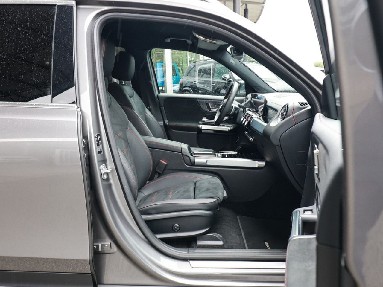Mercedes-Benz EQB – Bild 2