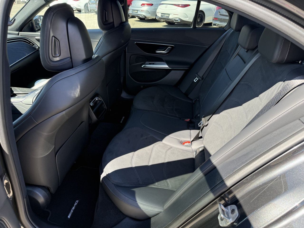 Mercedes-Benz E-Klasse – Bild 15