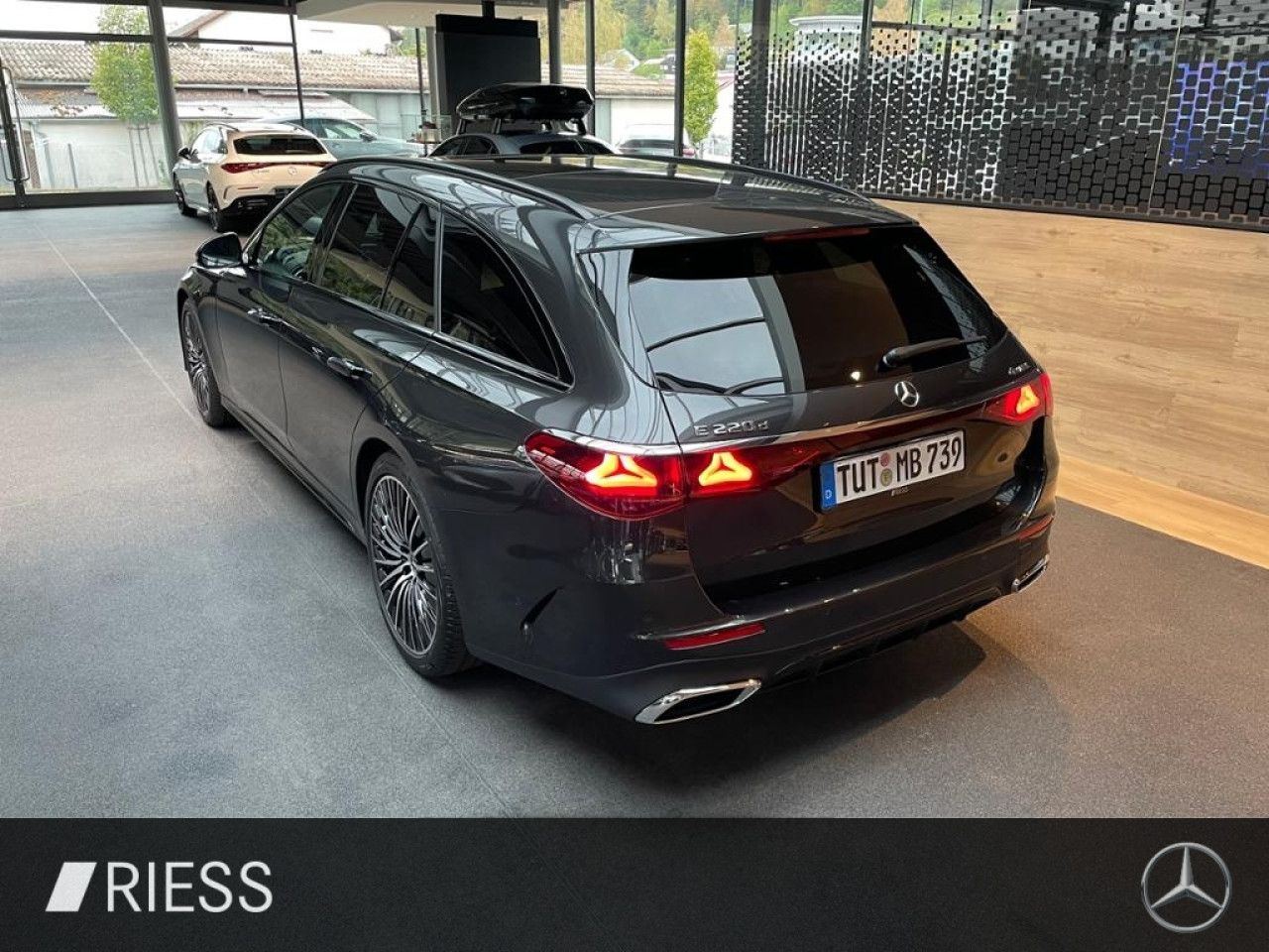 Mercedes-Benz E-Klasse – Bild 5