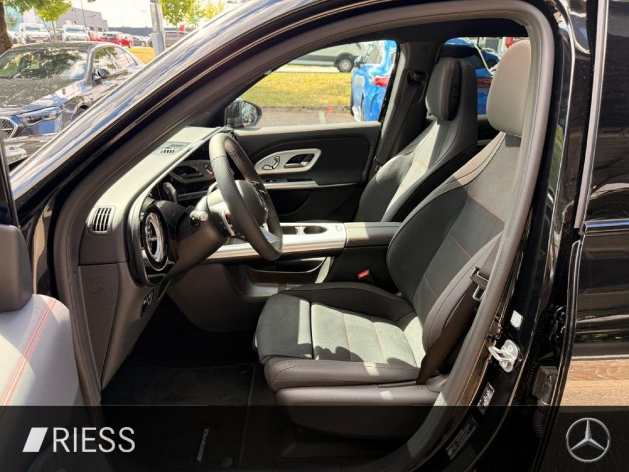 Mercedes-Benz GLB – Bild 2