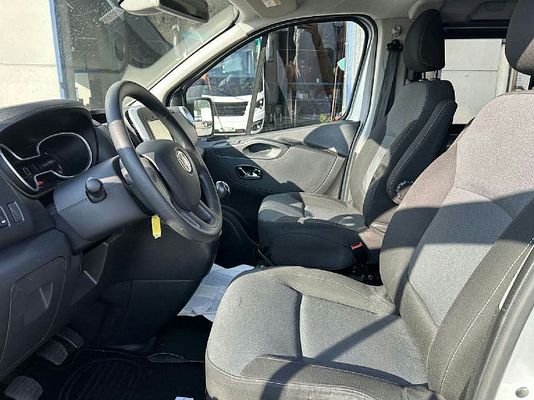 Vehicle image 11 / 15