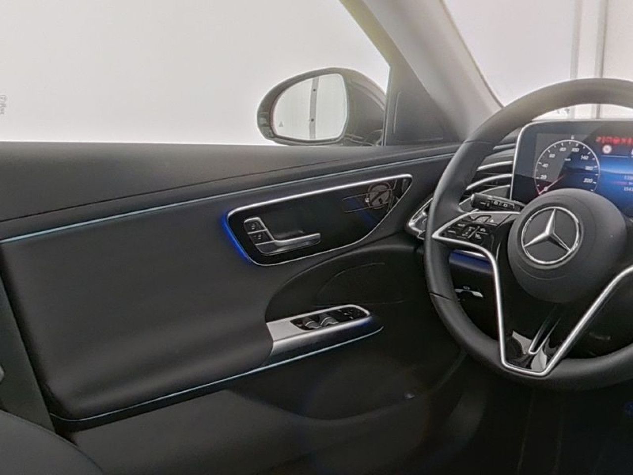 Mercedes-Benz E-Klasse – Bild 8