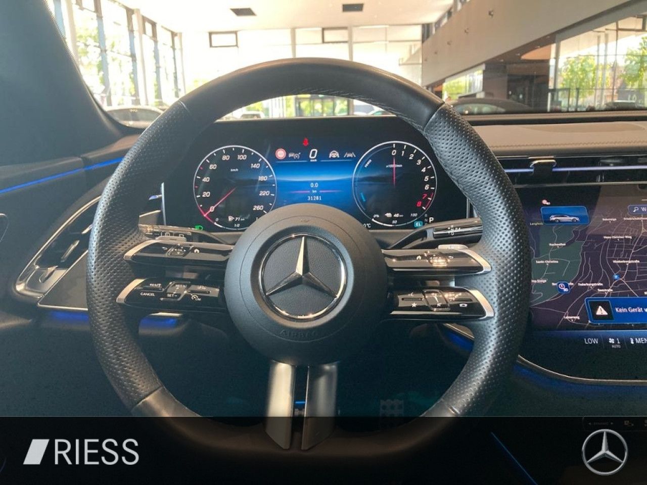 Mercedes-Benz E-Klasse – Bild 9
