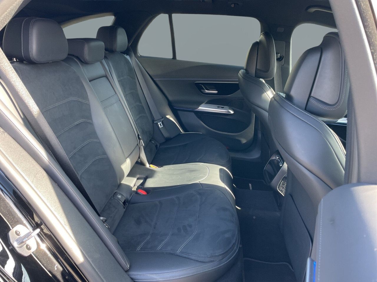 Mercedes-Benz E-Klasse – Bild 16