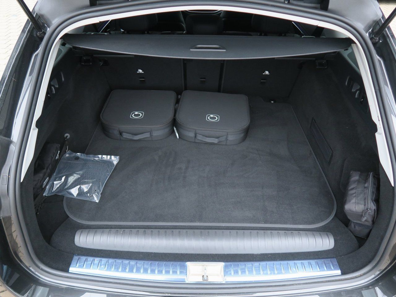 Mercedes-Benz E-Klasse – Bild 14