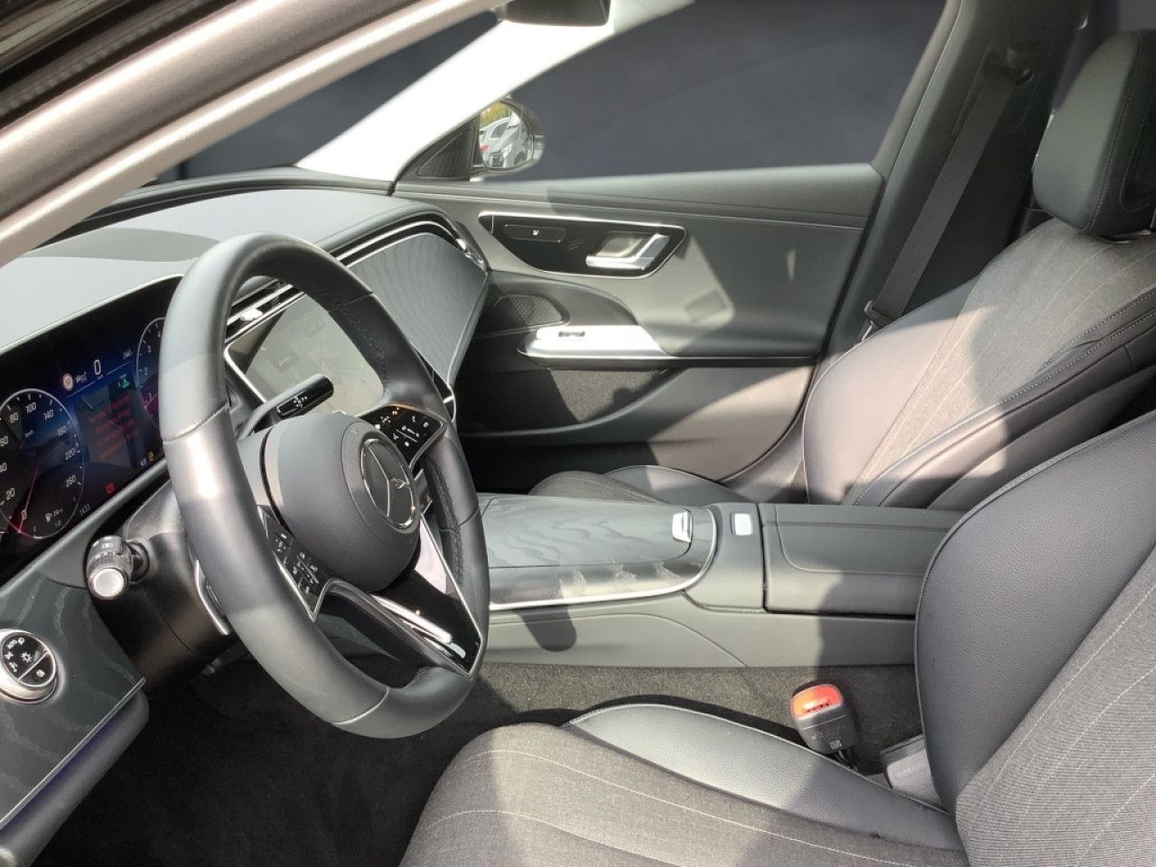 Mercedes-Benz E-Klasse – Bild 7