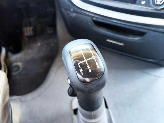 Vehicle image 13 / 15