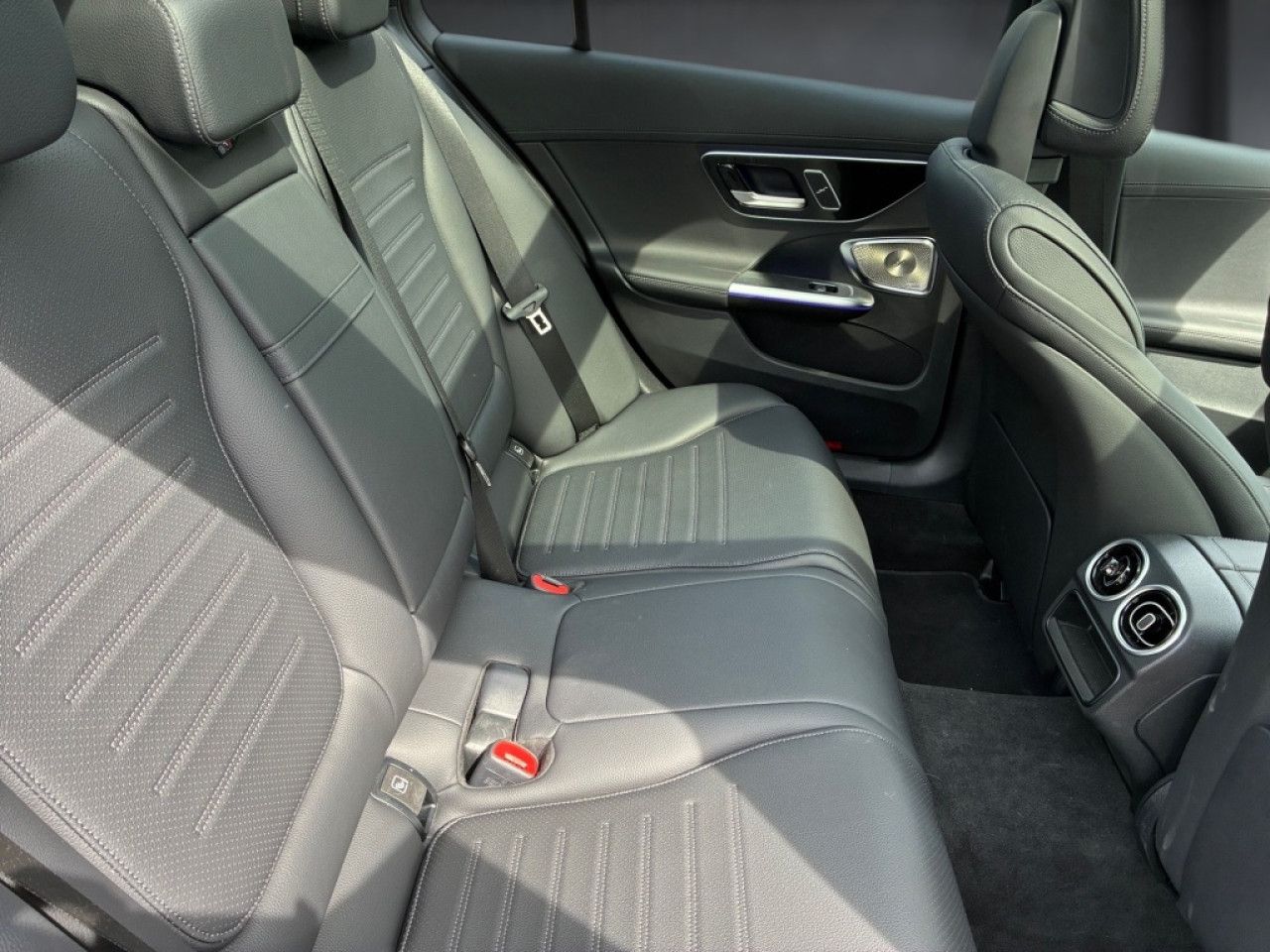 Mercedes-Benz C-Klasse – Bild 12