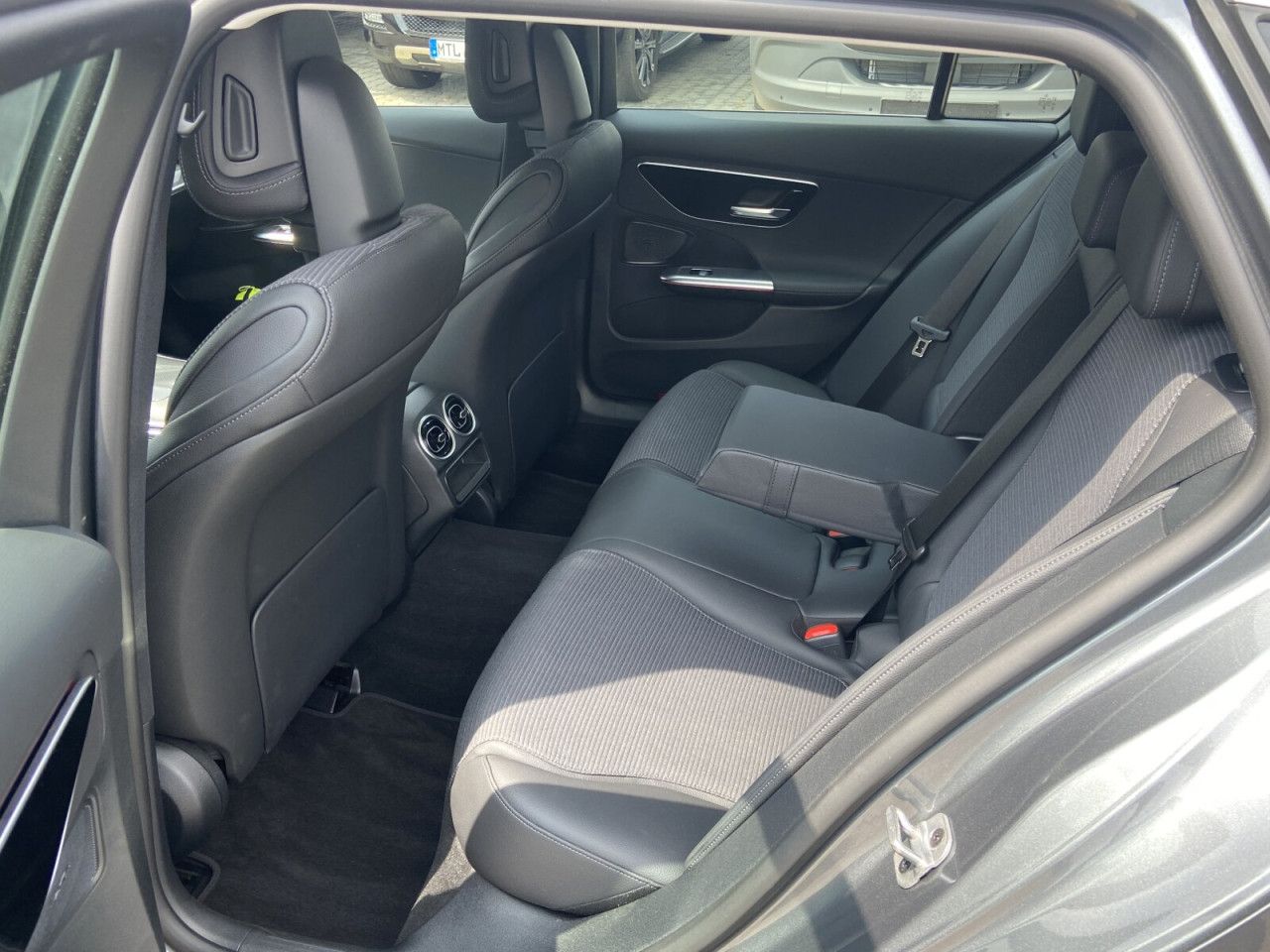 Mercedes-Benz C-Klasse – Bild 16