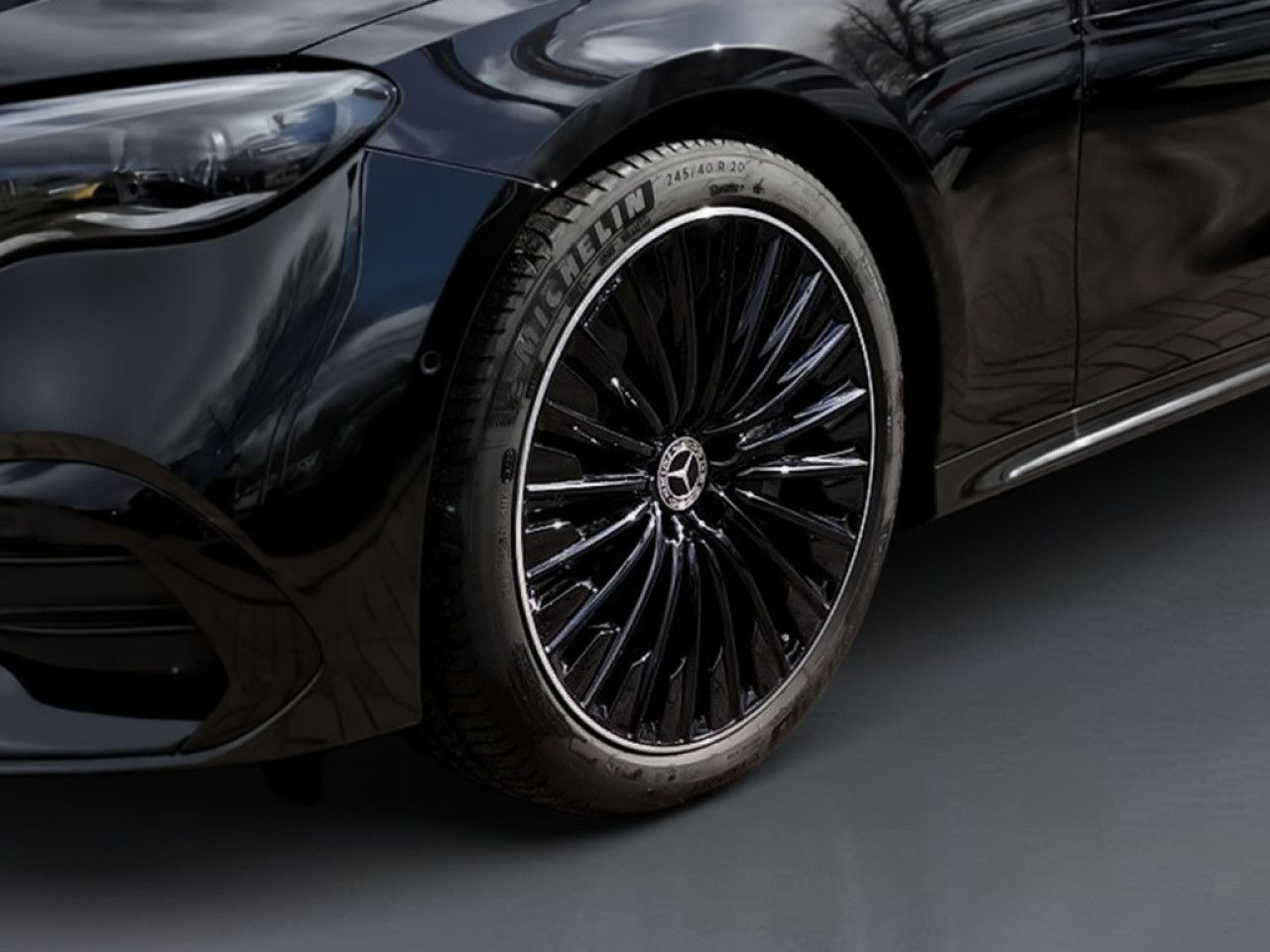 Mercedes-Benz E-Klasse – Bild 3