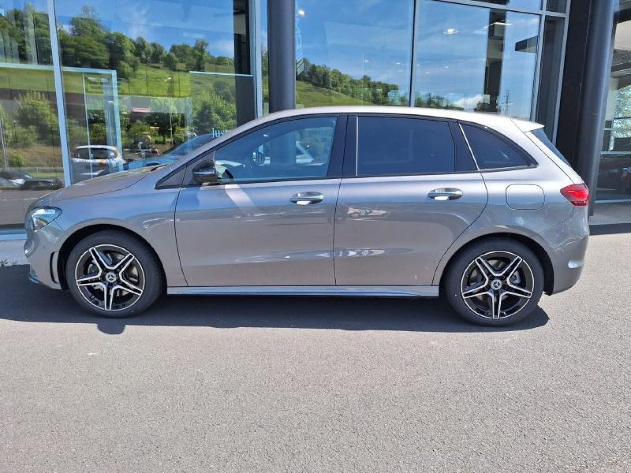 Photo du v&eacute;hicule 7 / 18