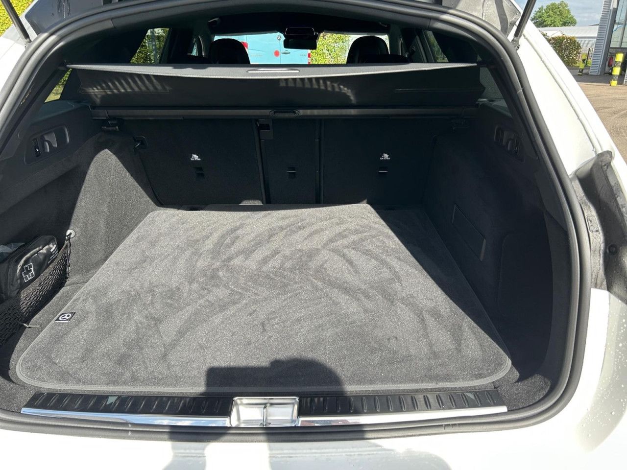 Mercedes-Benz E-Klasse – Bild 13