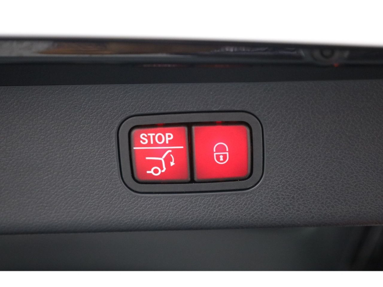Mercedes-Benz E-Klasse – Bild 24