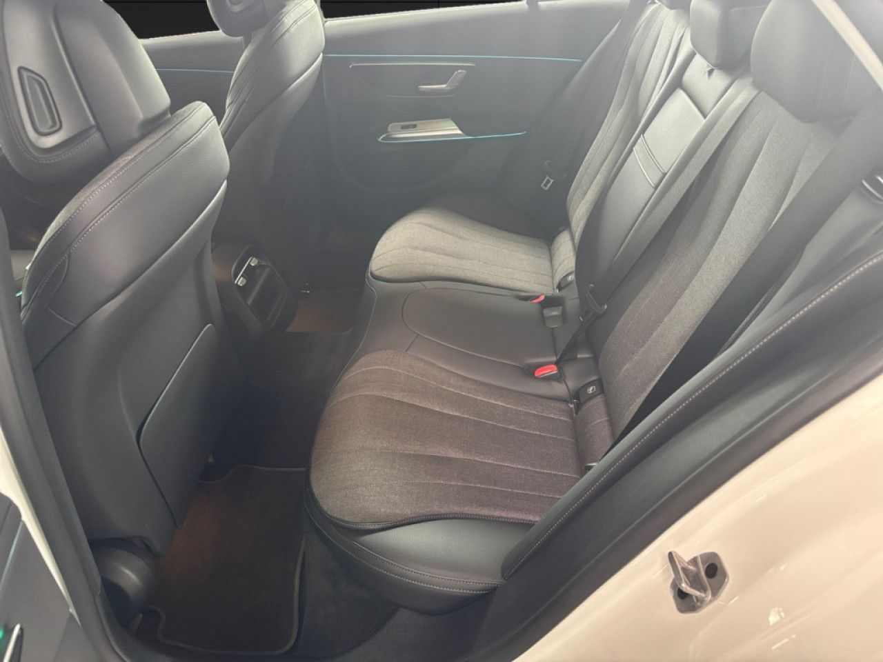 Mercedes-Benz E-Klasse – Bild 13