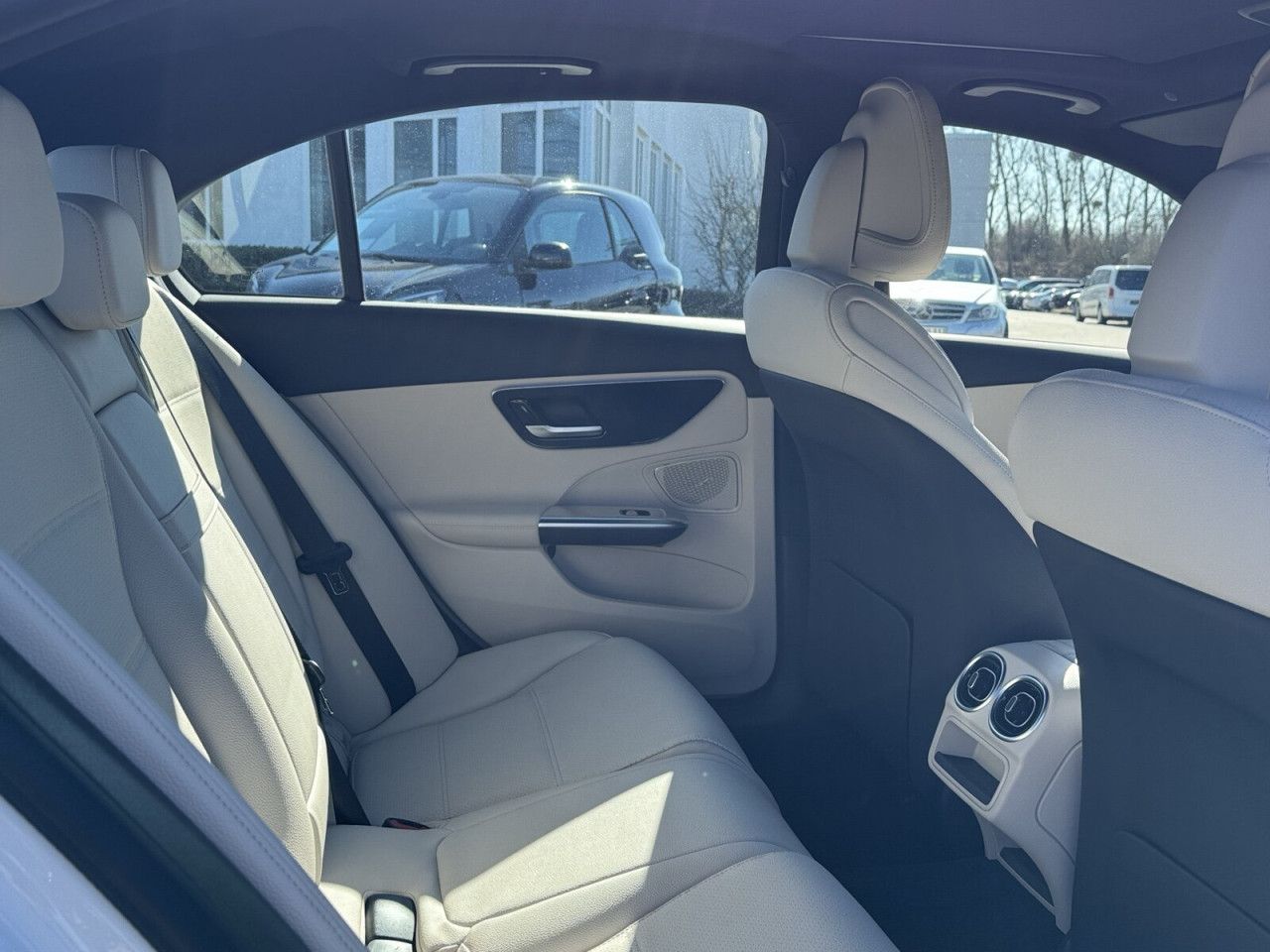 Fahrzeugbild 18 / 24