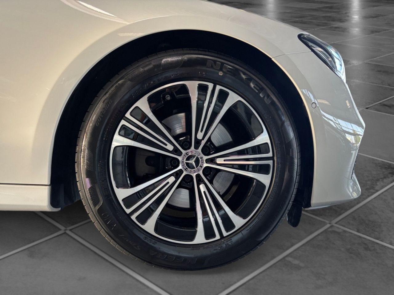 Mercedes-Benz E-Klasse – Bild 5