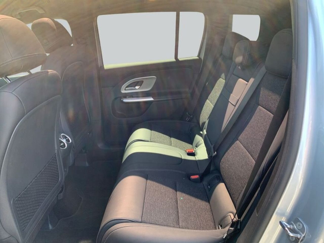 Mercedes-Benz GLB – Bild 12