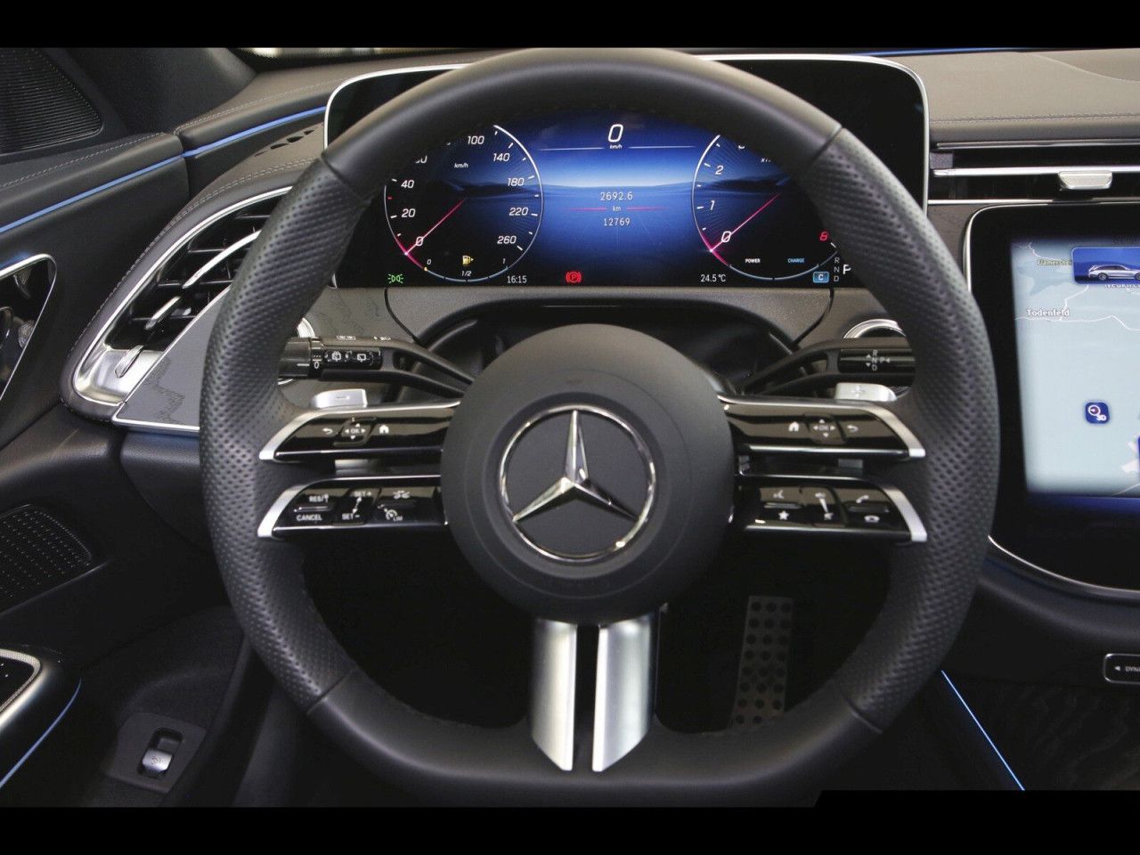 Mercedes-Benz E-Klasse – Bild 13