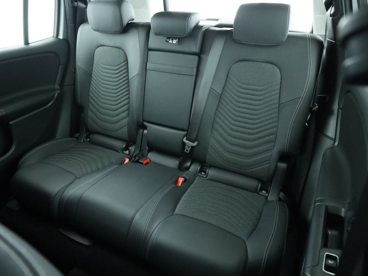 Mercedes-Benz GLB – Bild 18