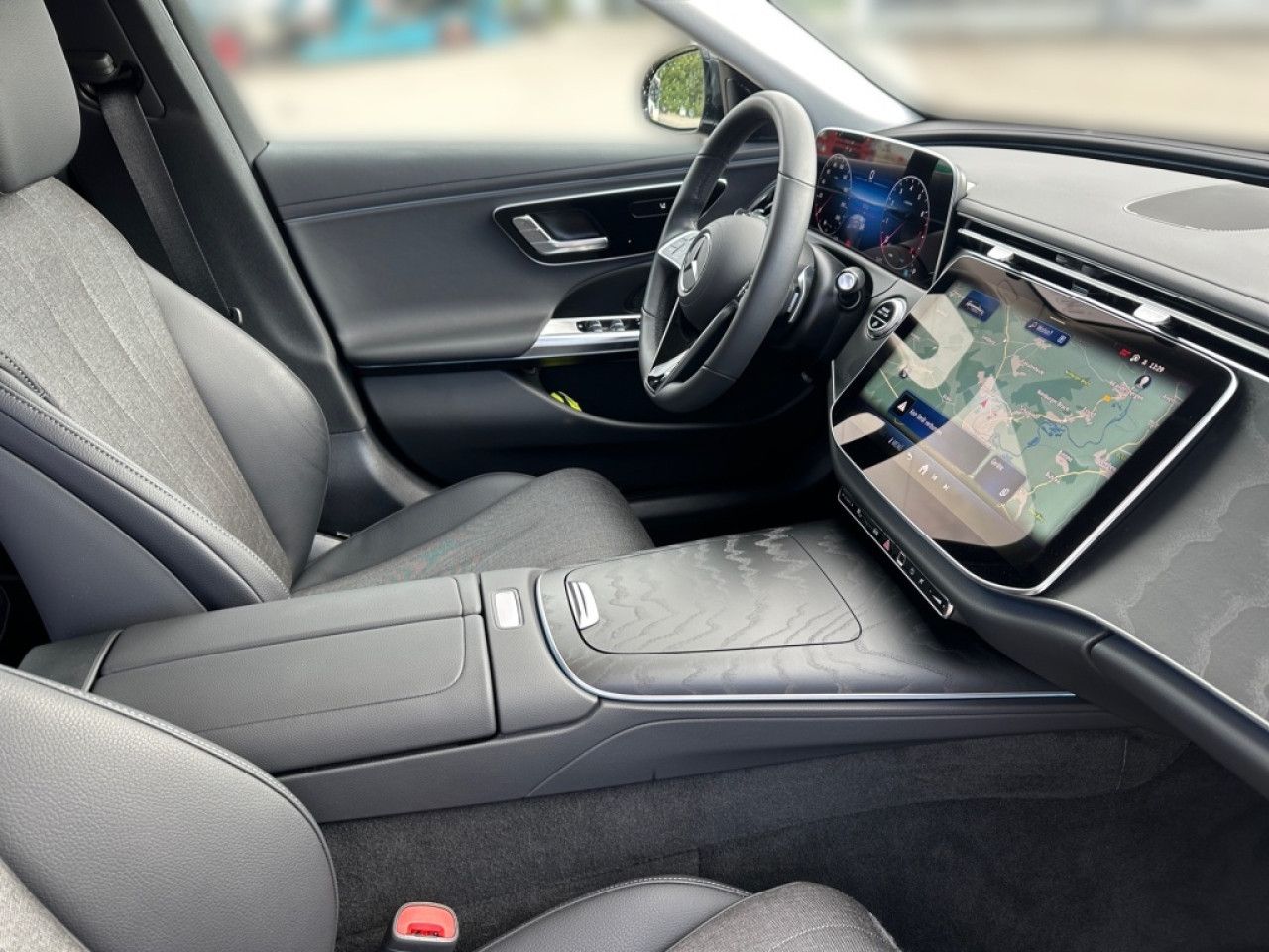 Mercedes-Benz E-Klasse – Bild 10